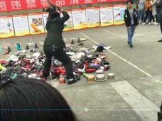 チャイナボカン防止のため!? 全寮制の専門学校で、職員が電化製品を公開処刑!