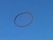 【動画】60年前に米軍が撮影した「謎の黒いリング」がロシア上空に再出現! UFOポータルの可能性も!?