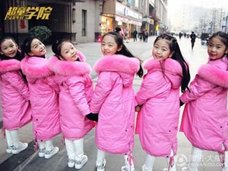 平均年齢9歳の“超ロリ”アイドルグループが爆誕! 一躍人気者に