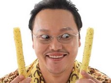「ムスコが19センチだって!?」ロッテリアの“ピコ太郎パクリCM”が、なんかエロい!