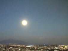 月ソックリのUFOがカメラ目がけて迫りくる瞬間映像! メキシコ火山から時速3400kmで急接近、これはガチ