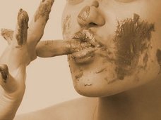 奇習! 赤ん坊の肛門をすすり、ダイレクトに糞を喰う人々 ― 滋養強壮のための神秘的「食糞習慣」=中部地方