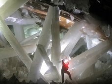 クリスタルの洞窟から未知の微生物が出現、5万年ぶりに復活! エサは鉄とマンガン、理学博士が緊急解説=メキシコ