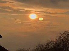 【衝撃動画】膨張する“第二の太陽”がスロバキア上空に出現、目撃者多数! ニビルかUFOか、専門家を巻き込み大論争に