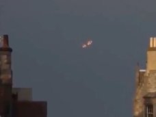 【衝撃映像】微動だにしない“不動UFO”が激写される! 20年前出現したものと一致か=エジンバラ