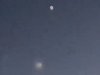 【これぞガチUFO、住民大興奮】「煙の塊を吐く謎すぎる発光体」がクウェート上空に出現! 複数撮影される!