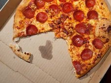 アイスランドの大統領、パイナップルの乗ったピザの禁止を熱望!?