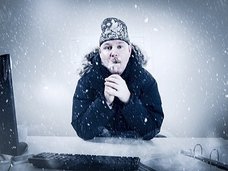 【悲報】2030年までに97%の確率で氷河期が到来することが判明! 研究者「夏は消滅し、川は凍る」