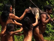足が独自に進化した「ハオラニ族」が激カッコイイ! 現代版ターザンの驚愕遺伝子と、近代化の波