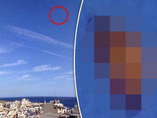 前代未聞の“空飛ぶ巨大クロワッサン”が激写される! 海底基地から飛び出した新種UFOか!?=マルタ島