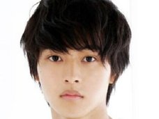 山崎賢人に現場から酷評の嵐! いいのはビジュアルだけ!?