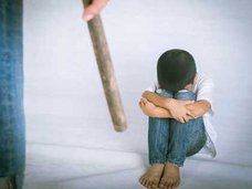 鬼コーチが陰口を叩いた部員にブチ切れ→脳死状態になるまでフルボッコ!