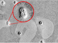 火星で見つかった“異様すぎるクレーター”は古代文明の遺跡か!? NASAも完全にお手上げ「根拠のある答えがない」