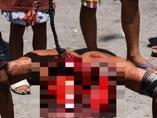 【閲覧注意】キリストの処刑を完全再現する血みどろイースター祭り! 釘で手足を打ち抜き、皮膚が裂けるまでムチ打ち!!=フィリピン