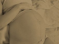 奇習! 少女が四十路男と強制セックス! 「少女が15歳になるまで身体検査」する怪村
