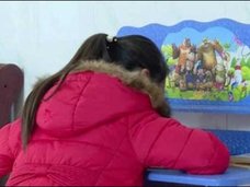 「魔法をかけてあげる」と誘い……小学校校長が販売目的で女子児童の陰部をスマホで撮影!