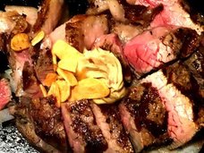 【肉好き必見】「いきなり!ステーキ」主催の肉友パーティに潜入! ヤバすぎる “肉の社交会”全貌と神メニューが明らかに!参加方法も