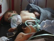 【閲覧注意・シリア空爆】サリンで殺された子どもたちの“本当に悲惨すぎる”姿! 目を見開き、泡を吹いた死体の山
