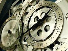 「時間は“減速”している。宇宙はいずれ完全に静止する」複数の物理学者が提唱! 宇宙の常識覆す新理論がヤバい