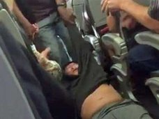 米ユナイテッド航空「乗客引きずり下ろし事件」に中国人が激怒! ネット上ではボイコットを呼びかける声も