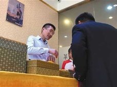 客を洗脳し、高額土産物を次々と……中国「ぼったくりツアー」がついに睡眠術を導入!