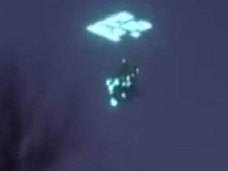 【必見映像】タイに超絶奇妙でカッコイイ“回転UFO”が出現、Facebookで爆発的話題! 動画後半に「エメラルド異次元ポータル」も出現