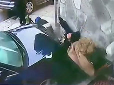 【閲覧注意】猛スピードの圧縮死、暴走車に轢かれるとこうなる ― 少年と女性がぺしゃんこになる瞬間、そして…=米国
