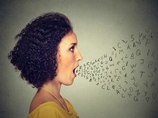 使用言語によって我々の「時間経験」が物理的に変容することが判明! 過去と未来の認識も各国でバラバラだった!(最新研究)