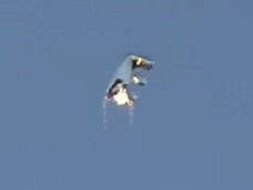 【動画】カナダ上空を飛行する「アルミホイル型UFO」が激撮される! インド古代文書に記された神々の乗り物 “ヴィマーナ”か?