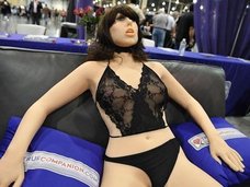 “強姦プレイ”が設定できるセックスロボットが爆誕! 「レイプを奨励している」と議論噴出も続々と変態ロボット誕生中