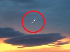 【衝撃動画】たくさんのオーブが大空をランデブー飛行!! オーストリアで相次ぐUFOパニック、警察も出動する大騒動に!
