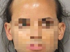 世にも奇妙な“形容しがたい顔”をもつ男のマグショットが話題! 男にも女にも、中年にも若者にも見える…罪状は?