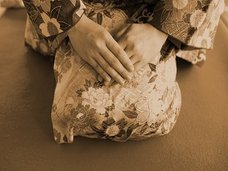 奇習! 東海地方に存在した「筆おろし集落」での手慣れたセックス ― 童貞少年たちがコッソリ通う謎の村とは?