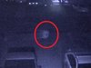 【衝撃動画】“手足のない”白い幽霊が駐車場をスキップ! 「いわくつき物件」の監視カメラが捉えたガチ恐怖映像に全米戦慄!