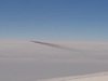 【今年最強のUFO動画】旅客機がトルコ上空で“巨大ばかうけ型UFO”とニアミス! ガチ映像を乗客が撮影、謎すぎる動き!