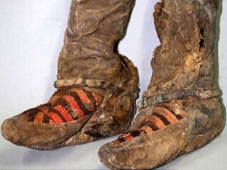 1500年前のミイラが“アディダスのブーツ”を履いていた？ 1700年前のミイラもアディダス着用？