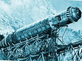 旧ソ連の超極秘兵器「戦闘モグラ」がヤバすぎる！ 地中を掘り進み、敵国本土を直接攻撃… “陸の原子力潜水艦”の知られざる伝説とは!?