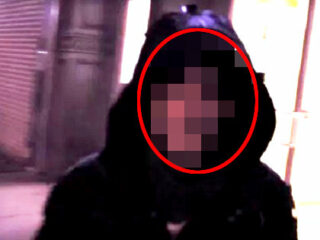 【衝撃動画】NYに出没した「顔なし男」の“イケ顔”が激撮される！ 近隣で大事件も発生、スレンダーマンか？