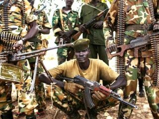 【駆け付け警護・南スーダン】死者300人超え、5歳少年が銃乱射の可能性も…！ 政府関係者「防衛省が絶望的にバカだから不安」