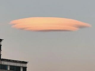 宇宙人が北京オリンピックの観戦準備を開始！ すでに開催地に巨大雲型UFOが出現…中国視察か!?