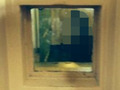 謎を呼ぶ「アルカトラズ刑務所」の心霊写真　面会窓からこちらを睨む女