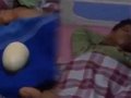 【衝撃】2年間で20回“産卵した”14歳少年が発見される！ レントゲンにも映り込み… 家族も困惑する謎の卵＝インドネシア