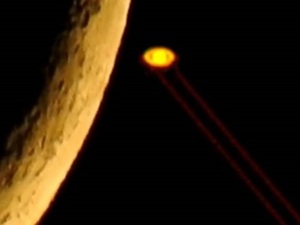 【動画】土星が“レーザービーム”を照射、攻撃モードに替わる瞬間が激撮される！ やはり土星全体が宇宙人基地だった！
