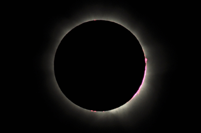 生涯絶対に忘れることがない!! 太陽と月と地球が織りなす神秘現象皆既日食の画像1