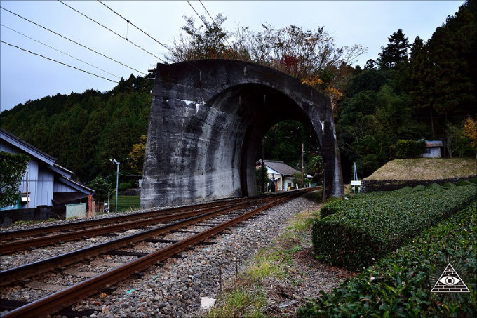 タイムスリップする「日本一短いトンネル」 ― 川根電力索道用保安隧道の郷愁の画像3
