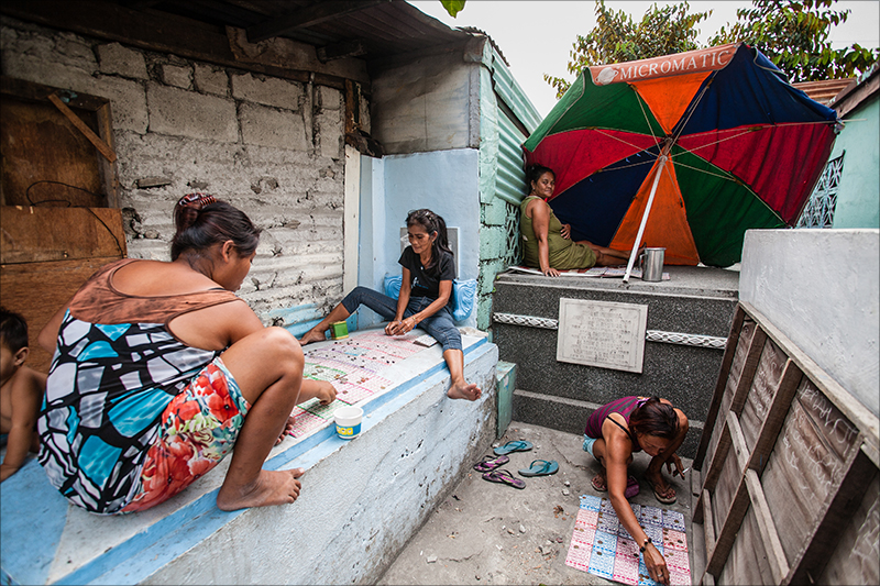 死者と最も近い人々 ― とてつもなく奇妙なスラム街「フィリピンの墓場村」に潜入取材！の画像9