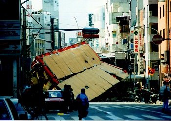 「巨大地震は夜間に起きやすい」最新研究&100年超のデータ分析で判明! 衝撃の新事実を徹底解説、寝室サバイバル防災対策も伝授!の画像2