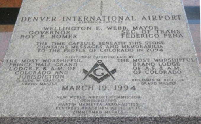 米デンバー国際空港は新世界秩序NWOの中心地! 壁画は「戦後世界の無残な破壊」を予告していた!の画像1
