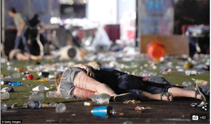 【閲覧注意・ラスベガス銃乱射】史上最悪事件の悲惨すぎる現場映像! 降り注ぐ銃弾、響く断末魔、折り重なる犠牲者…!の画像4
