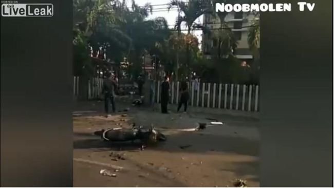【閲覧注意】家族総出の自爆テロで教会が地獄になった瞬間! 9歳少女も自爆… ISの残党が仕掛ける鬼畜攻撃の一部始終=インドネシアの画像5